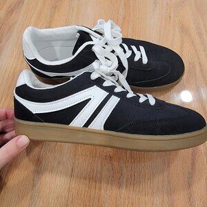 Sneakers Size 39 Casual Black & White